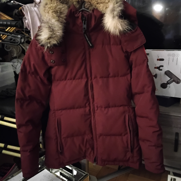 Canada Goose Women's Burgundy Jacket - Picture 11 of 12
